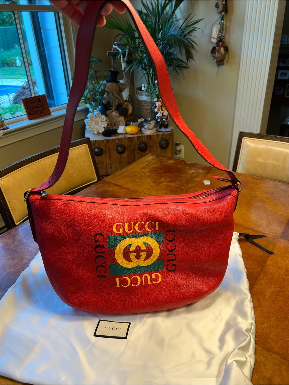 Gucci Red Leather Shoulder Bag with Iconic Logo